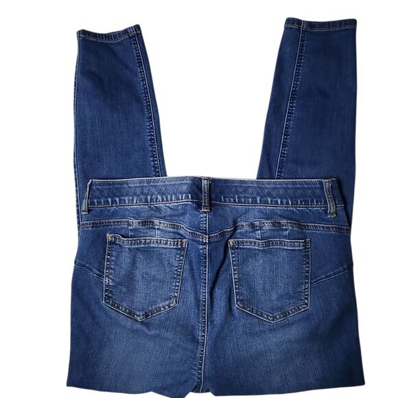 Torrid Blue Jeans Bombshell Skinny – Size 16 R, Five-Pocket, Belt Loops - Picture 2 of 16